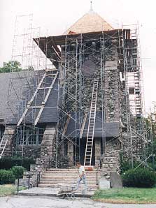 Roof scaffolding